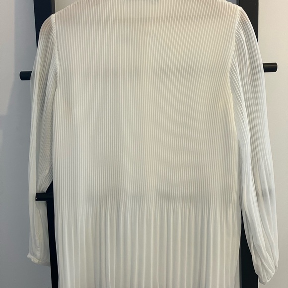 ❤️ Flowing blouse. Classic look. ZARA. - Picture 2 of 4